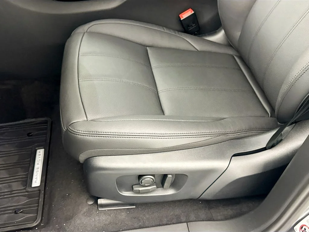 New 2026 Eiger Grey Land Rover Core S image 19