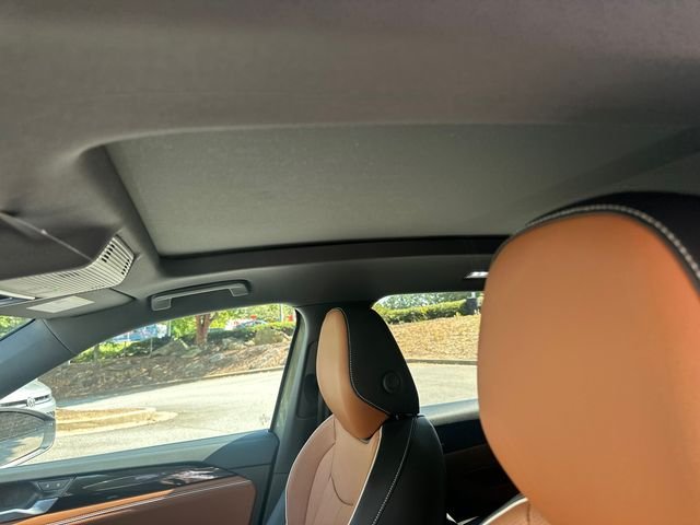 New 2026 Green Volkswagen 2.0T SEL R-Line image 34