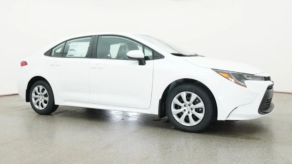 New 2026 Ice Cap Toyota LE image 21