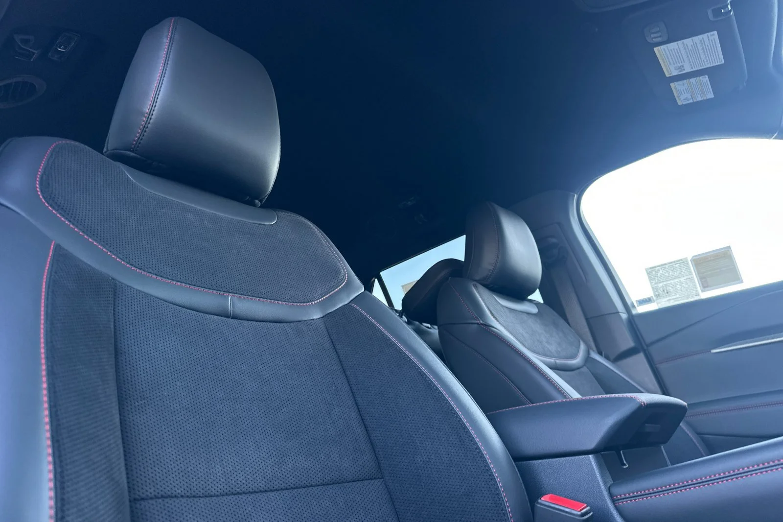 2026 Ford Explorer ST - Photo 17