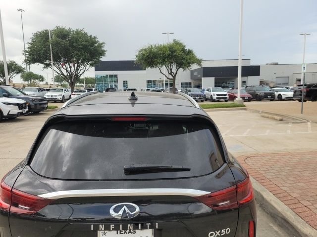 Used 2022 Black INFINITI ESSENTIAL image 5