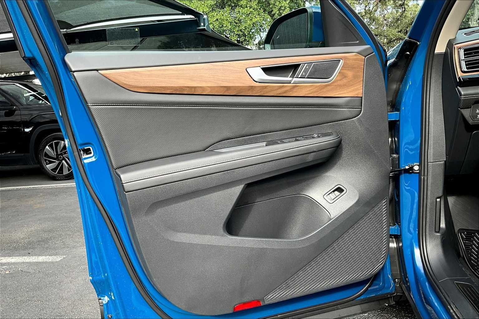 New 2026 Mountain Lake Blue Metallic Volkswagen 2.0T SE W/TECHNOLOGY image 10