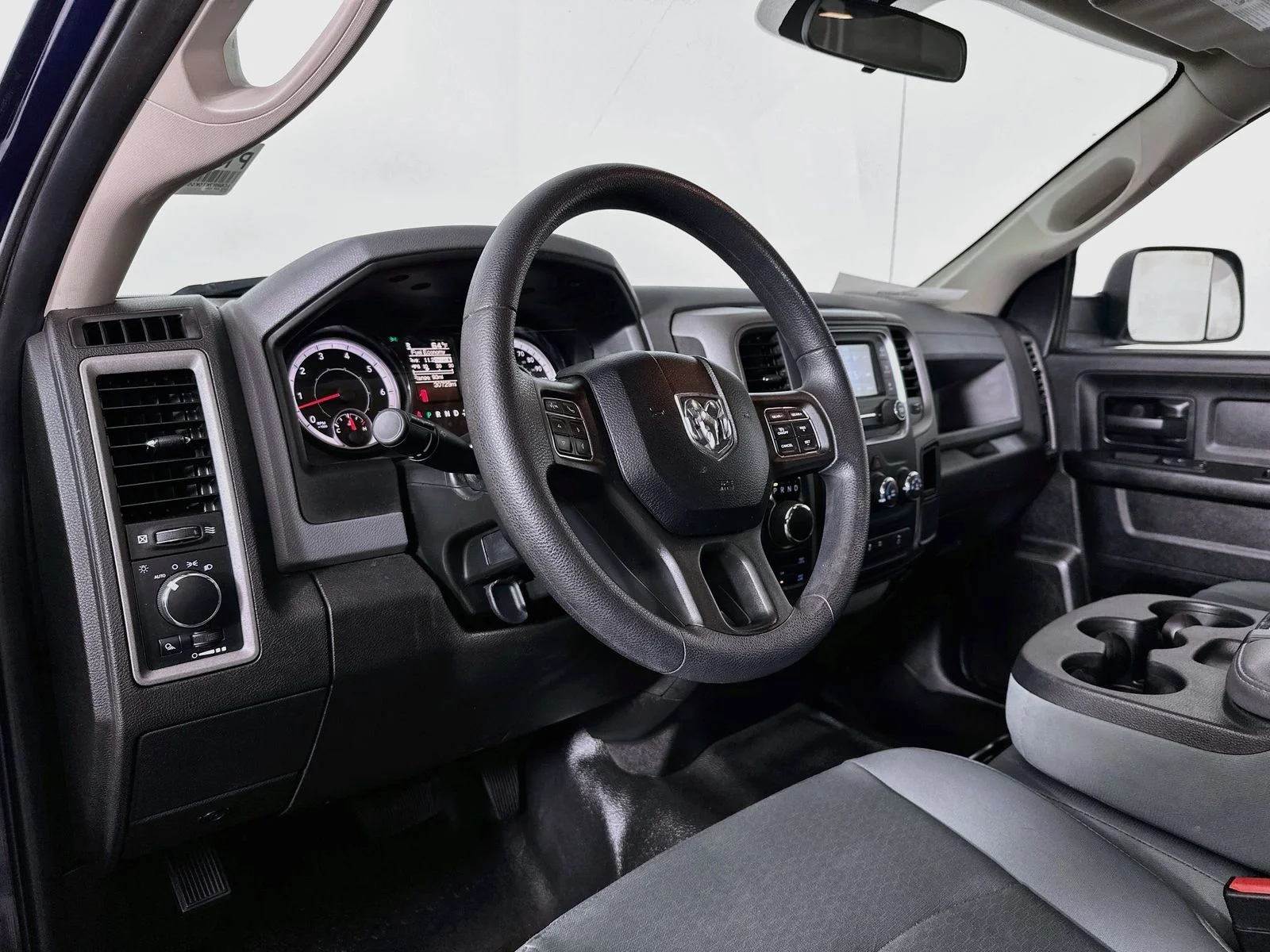 Used 2019 True Blue Pearlcoat Ram Tradesman image 9