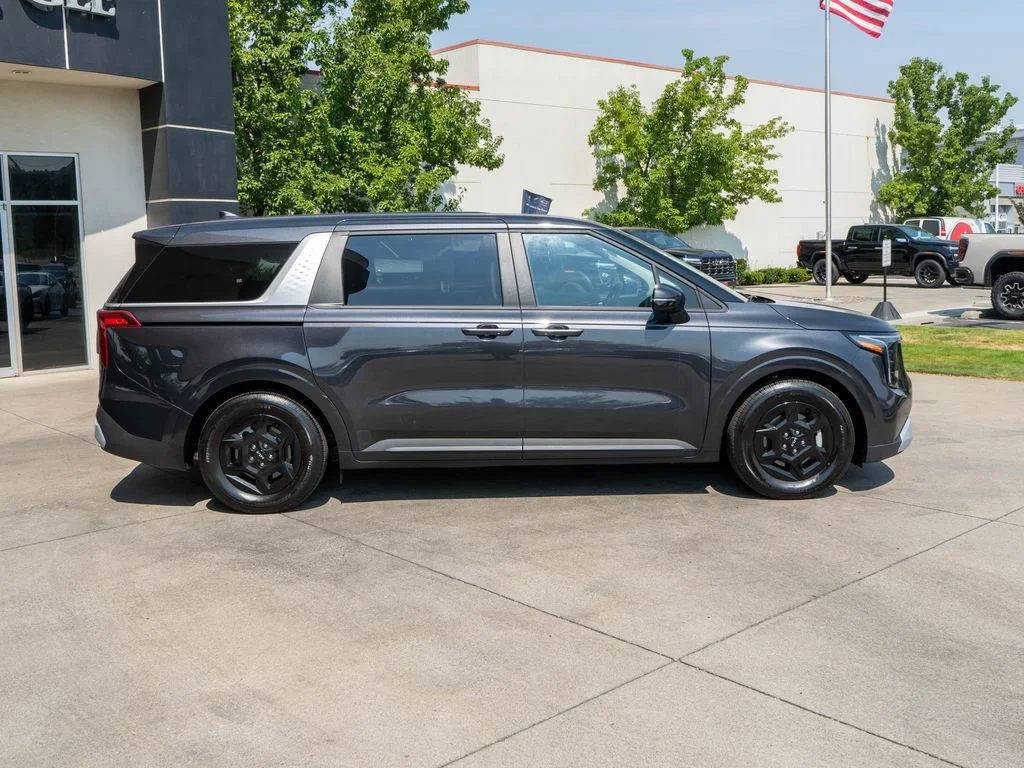 2026 Kia Carnival LXS - Photo 8