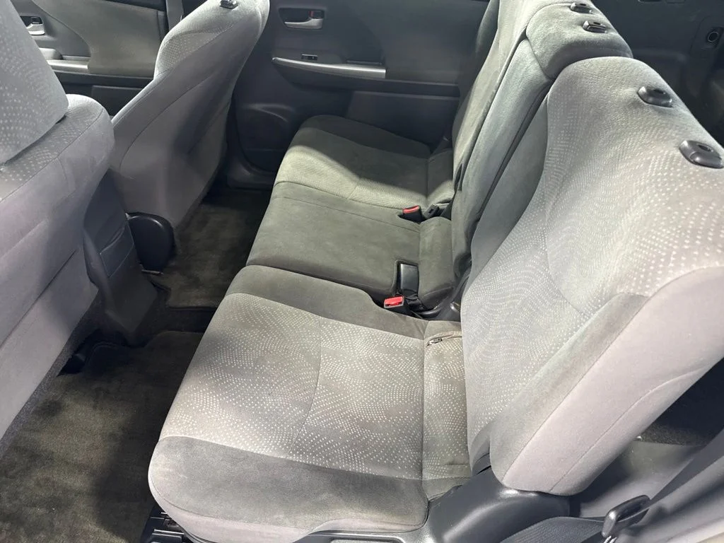 Used 2014 Gray Toyota Three image 10