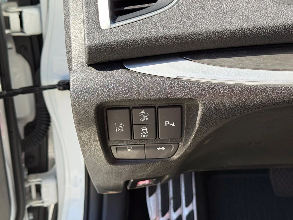 Used 2018 Black Acura 3.5L V6 image 18