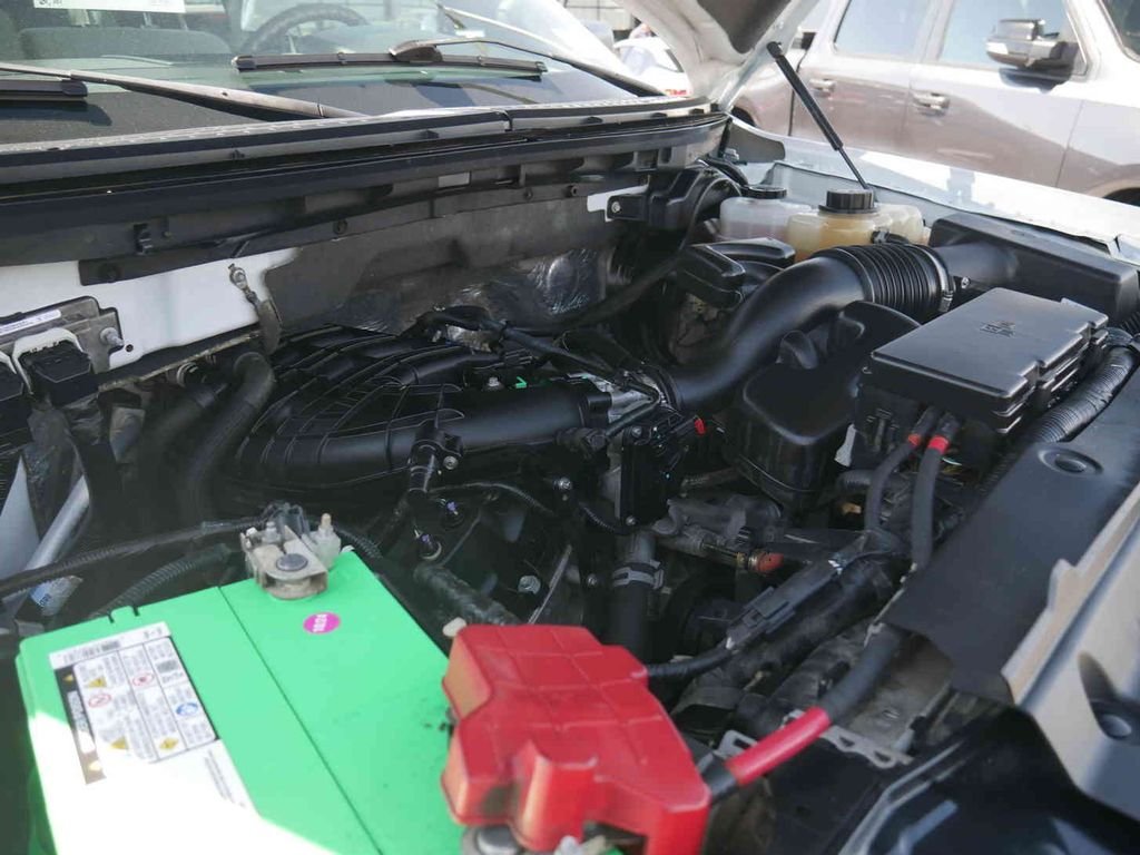 Used 2012  Ford XL image 10