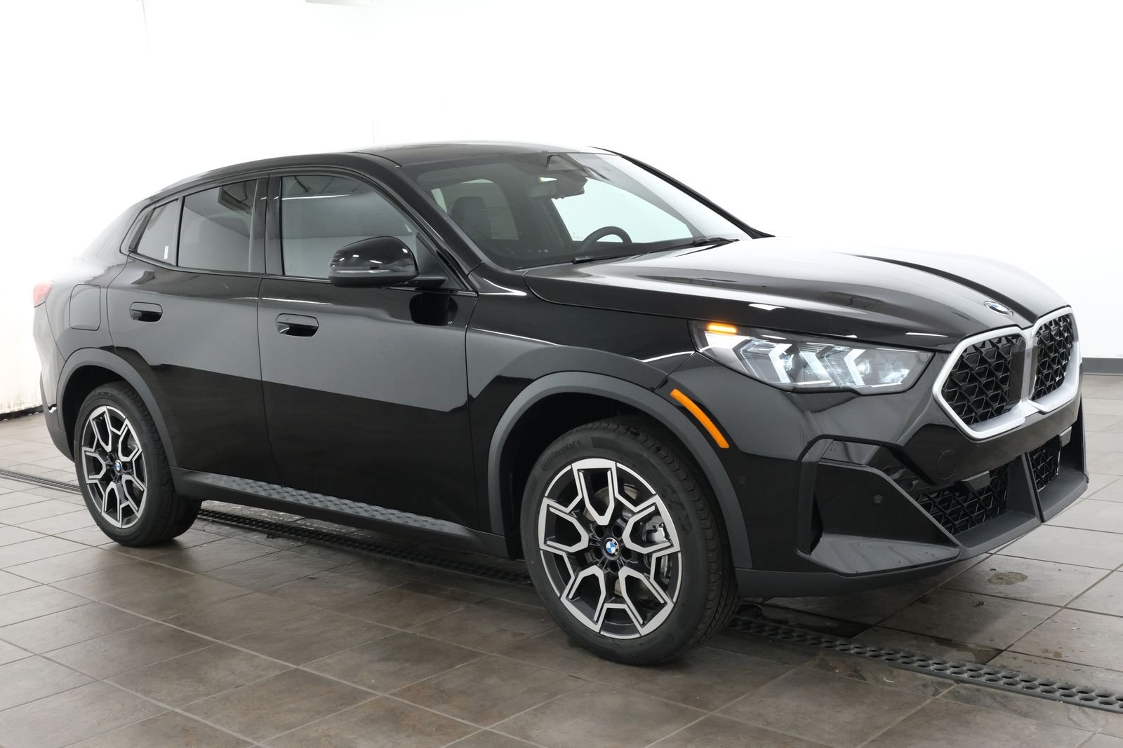 New 2026 Jet Black BMW xDrive28i image 6