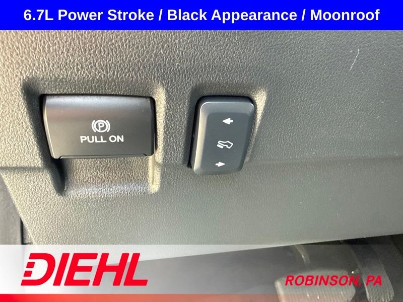 Used 2025 Gray Ford Lariat image 26