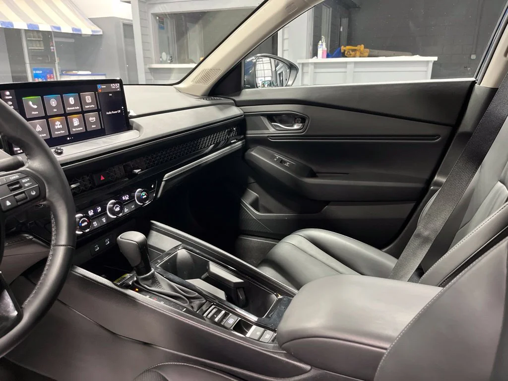 2025 Honda Accord Hybrid EX-L - Photo 14