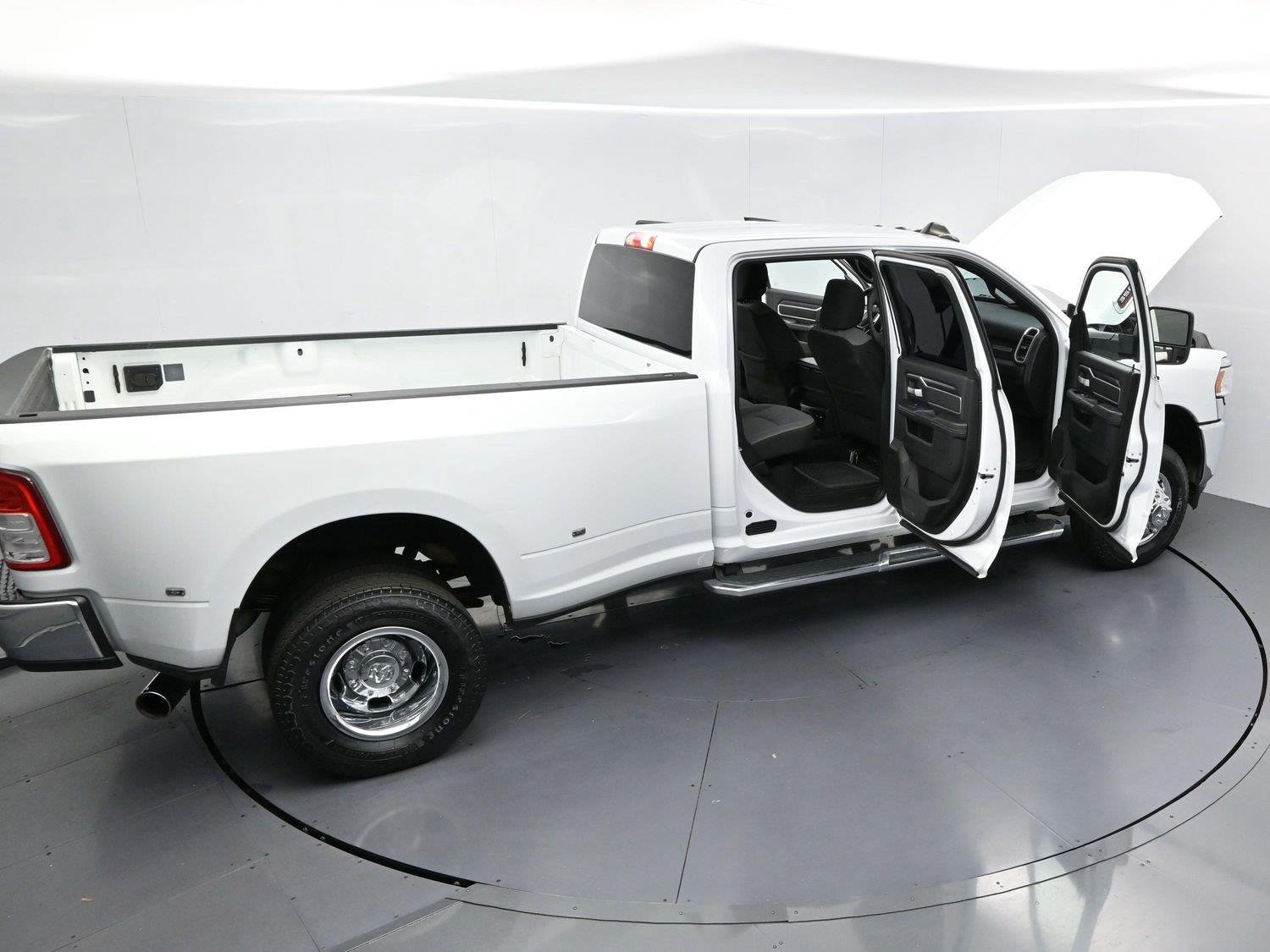 Used 2024 Bright White Clearcoat Ram Big Horn image 38