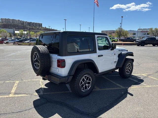New 2026 Bright White Clear-Coat Exterior Paint Jeep Rubicon image 6