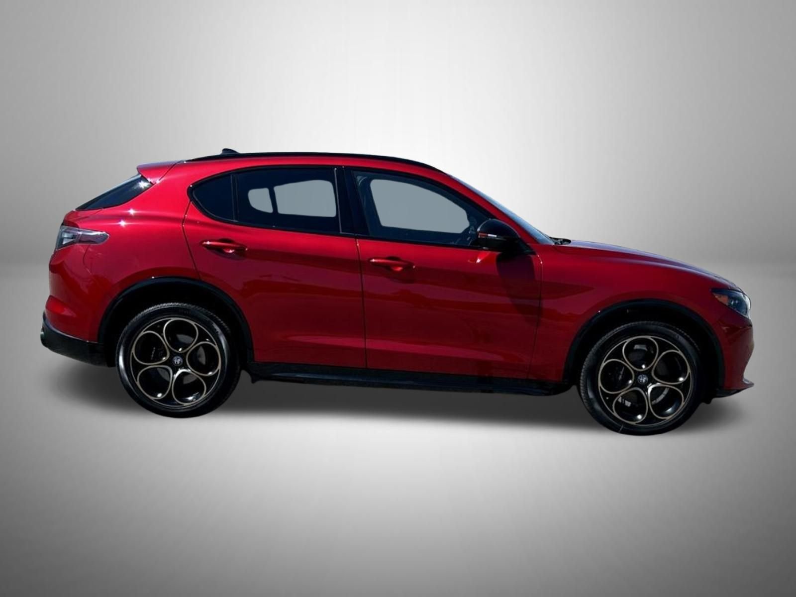 2025 Alfa Romeo Stelvio Sprint Base photo 4