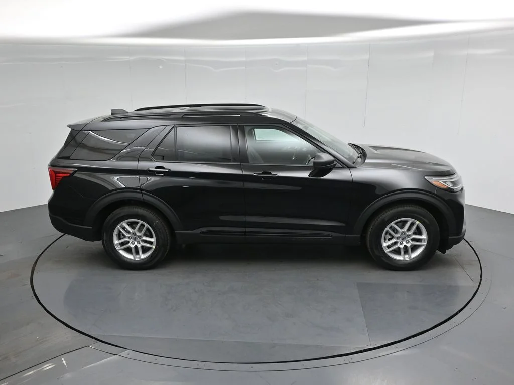 New 2026 Agate Black Metallic Ford Active image 39