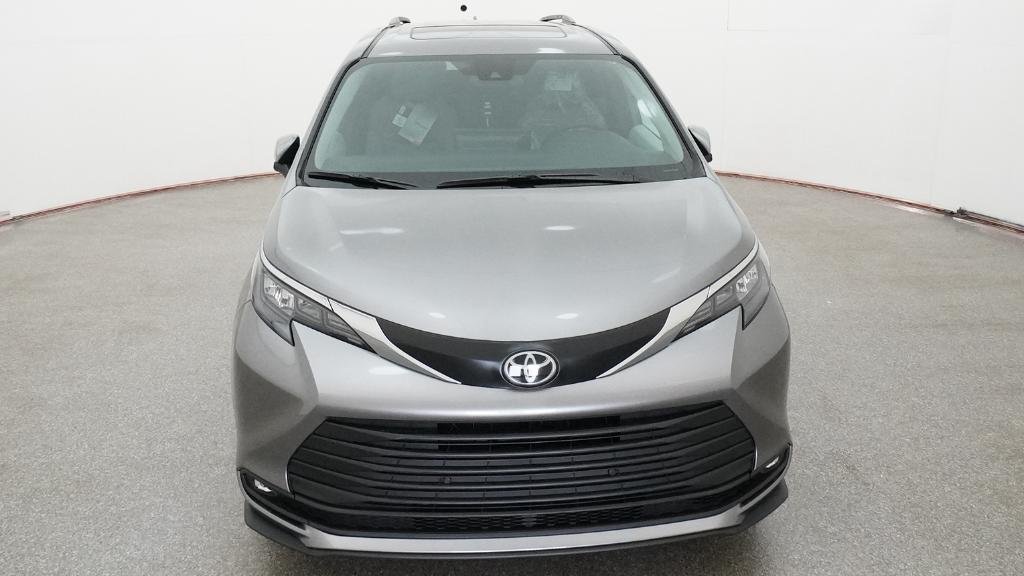 New 2026 Heavy Metal Toyota XLE image 18