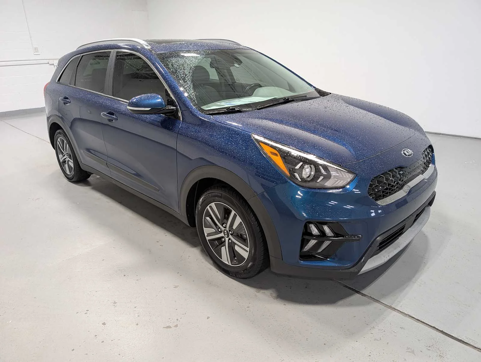 Used 2020 CERULEAN Kia EX Premium image 6