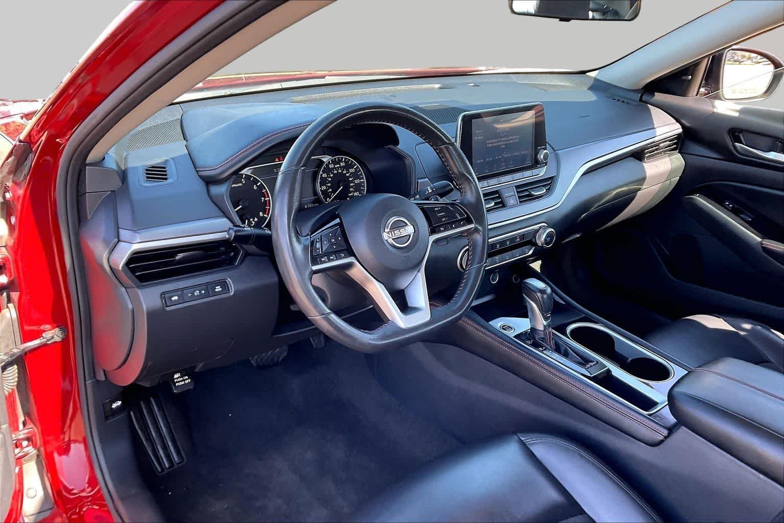 Used 2024 Scarlet Ember Nissan 2.5 SR image 16