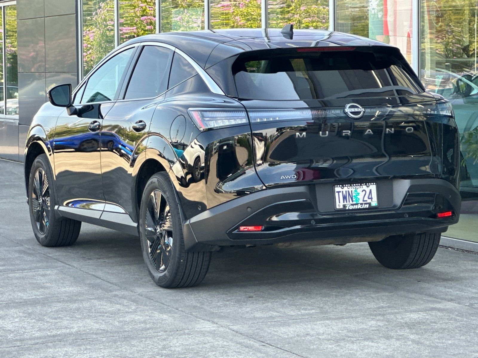 Used 2025 Super Black Nissan SV image 5