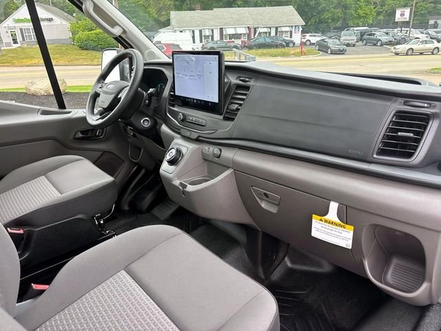 Used 2024 White Ford  image 32