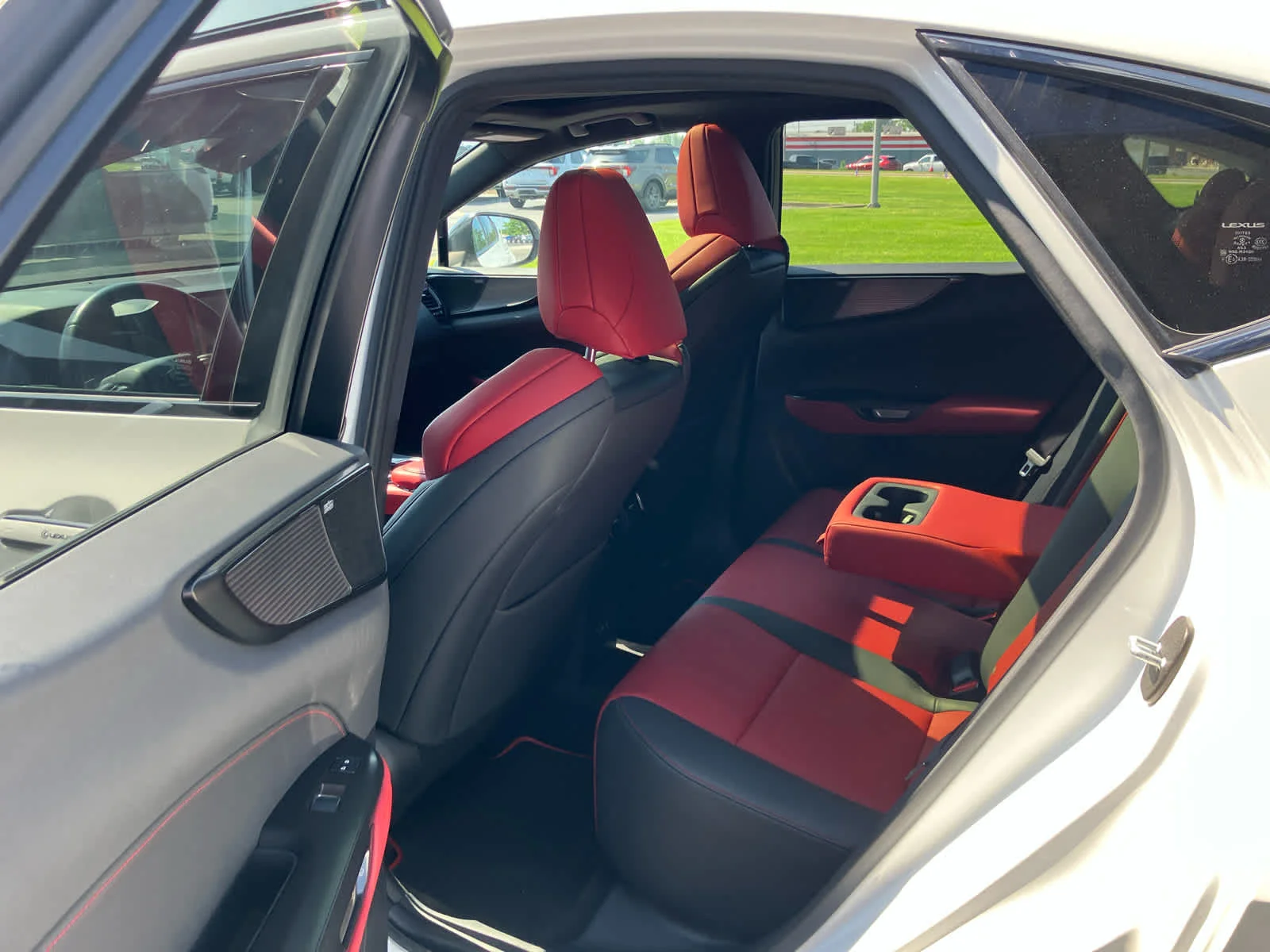 Used 2022 Ultra White Lexus F SPORT Handling image 19