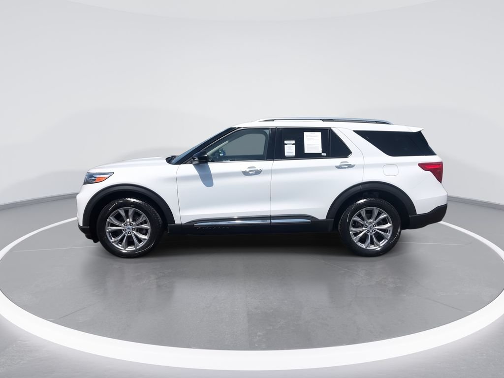 Used 2023 White Ford Limited image 5