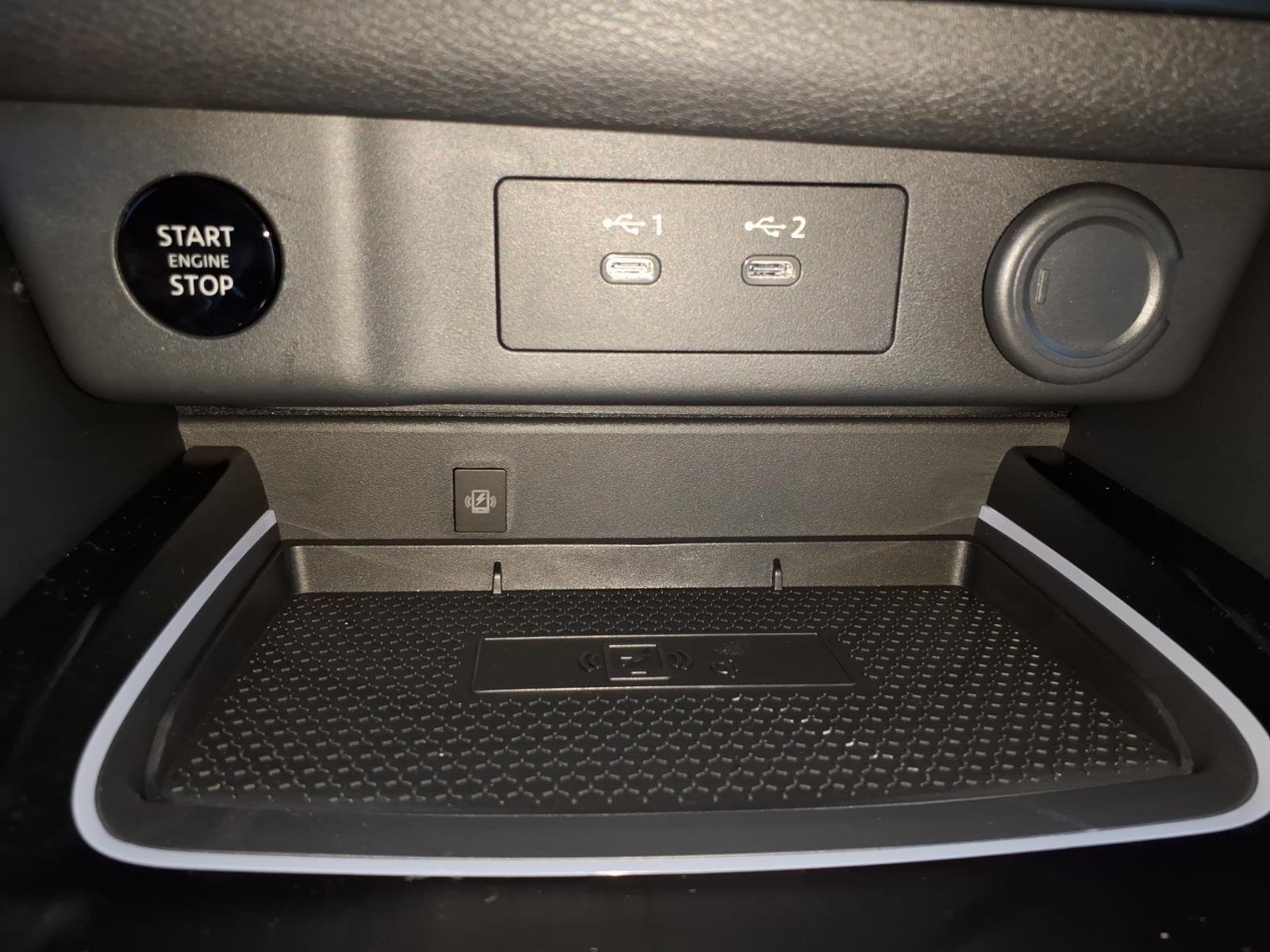 New 2026 Champagne Silver Metallic / Super Black Two-tone Nissan Platinum image 21