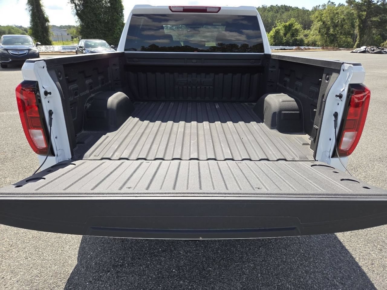 New 2026 Summit White GMC Elevation image 20