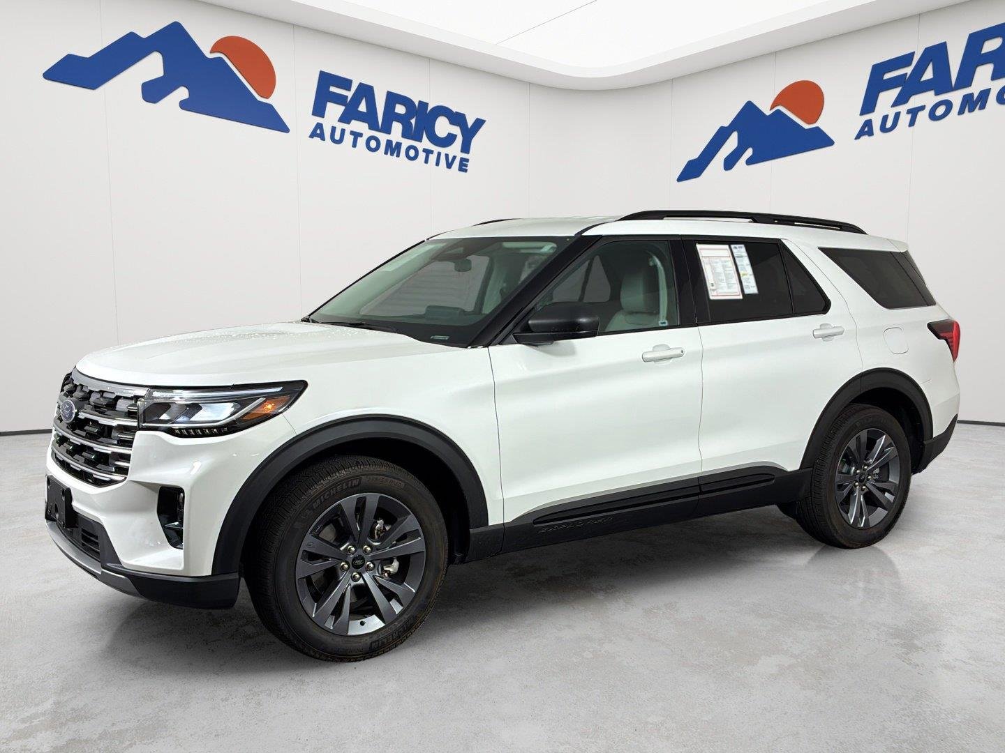 Used 2026 Star White Metallic Tri-Coat Ford Active image 1