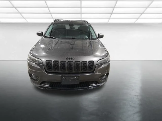Used 2020 Gray Jeep Latitude Plus image 10