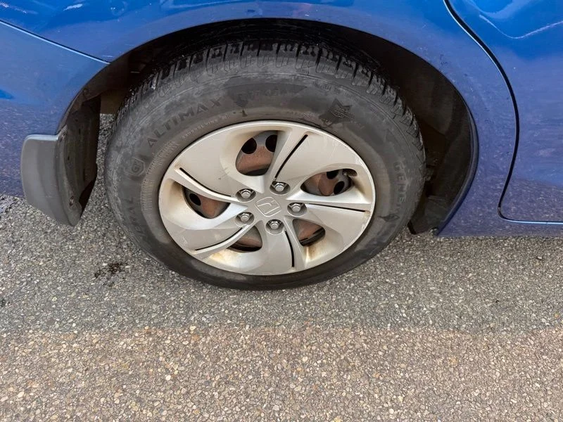 Used 2015 Blue Honda LX image 16