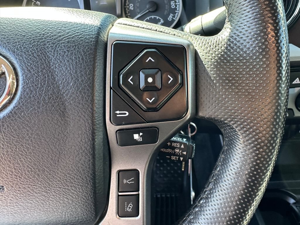 Used 2018 Red Toyota SR5 image 22