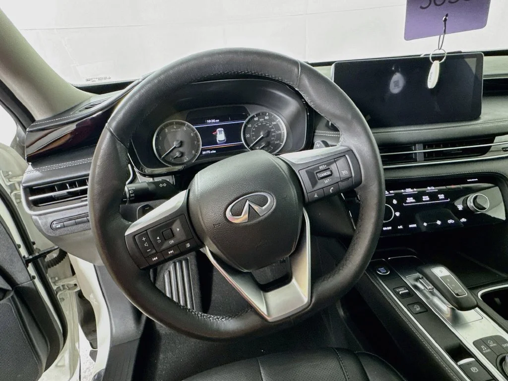 Certified Used 2024 White INFINITI PURE image 14