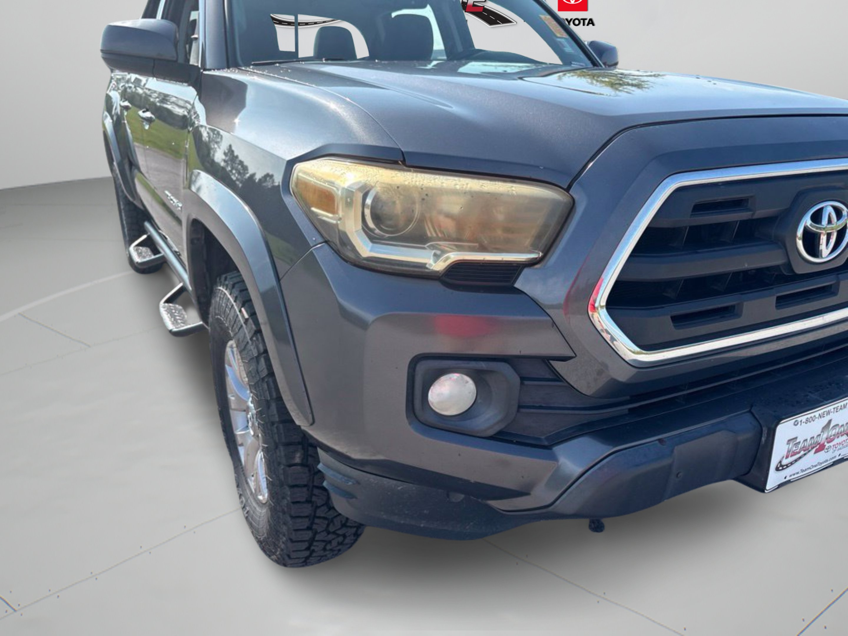 Used 2017 Magnetic Gray Metallic Toyota SR5 image 30