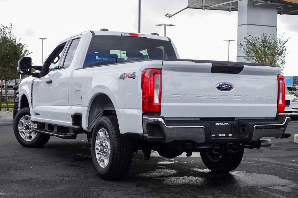 New 2026 Oxford White Ford F-250® XLT image 14