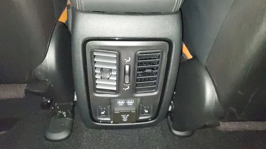 Used 2025 Red Dodge SRT Hellcat image 15