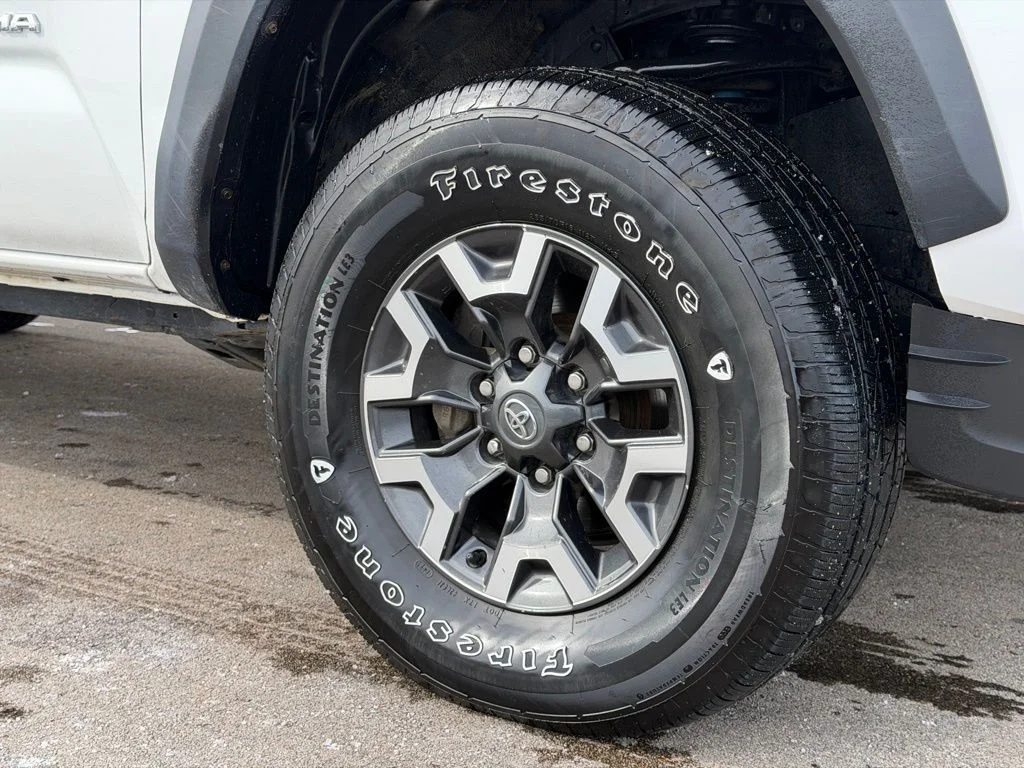 Used 2022 White Toyota TRD Off-Road image 22