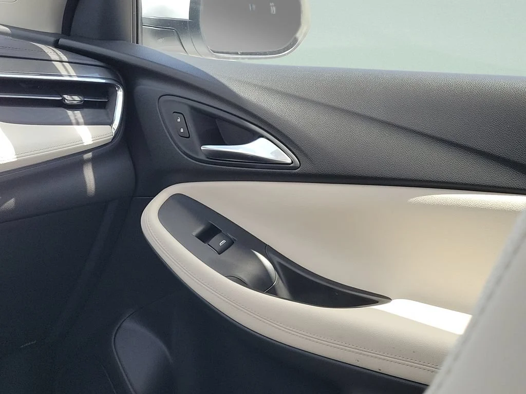New 2026 Summit White Buick Preferred image 13