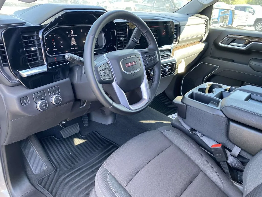 2026 GMC Sierra 1500 SLE - Photo 18