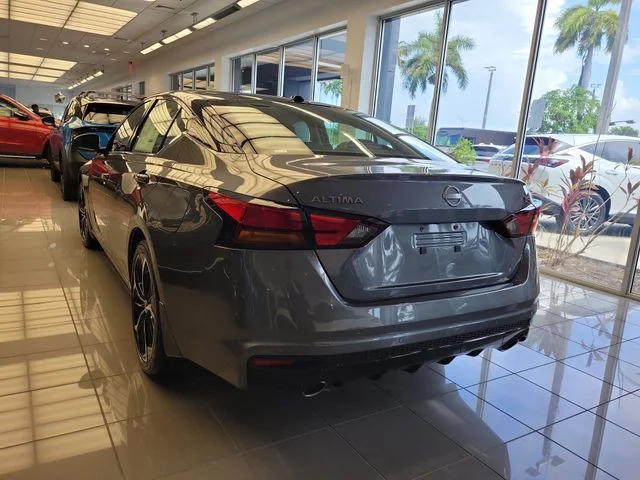 New 2026 Gun Metallic / Super Black Two-tone Nissan SR image 6