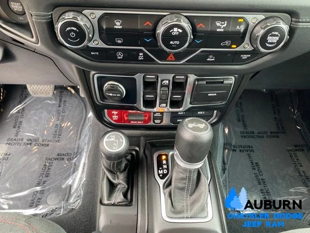 Used 2024 White Jeep Rubicon image 37