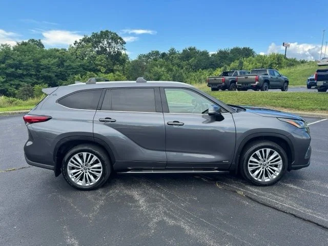 Used 2023 Magnetic Gray Metallic Toyota Platinum image 2