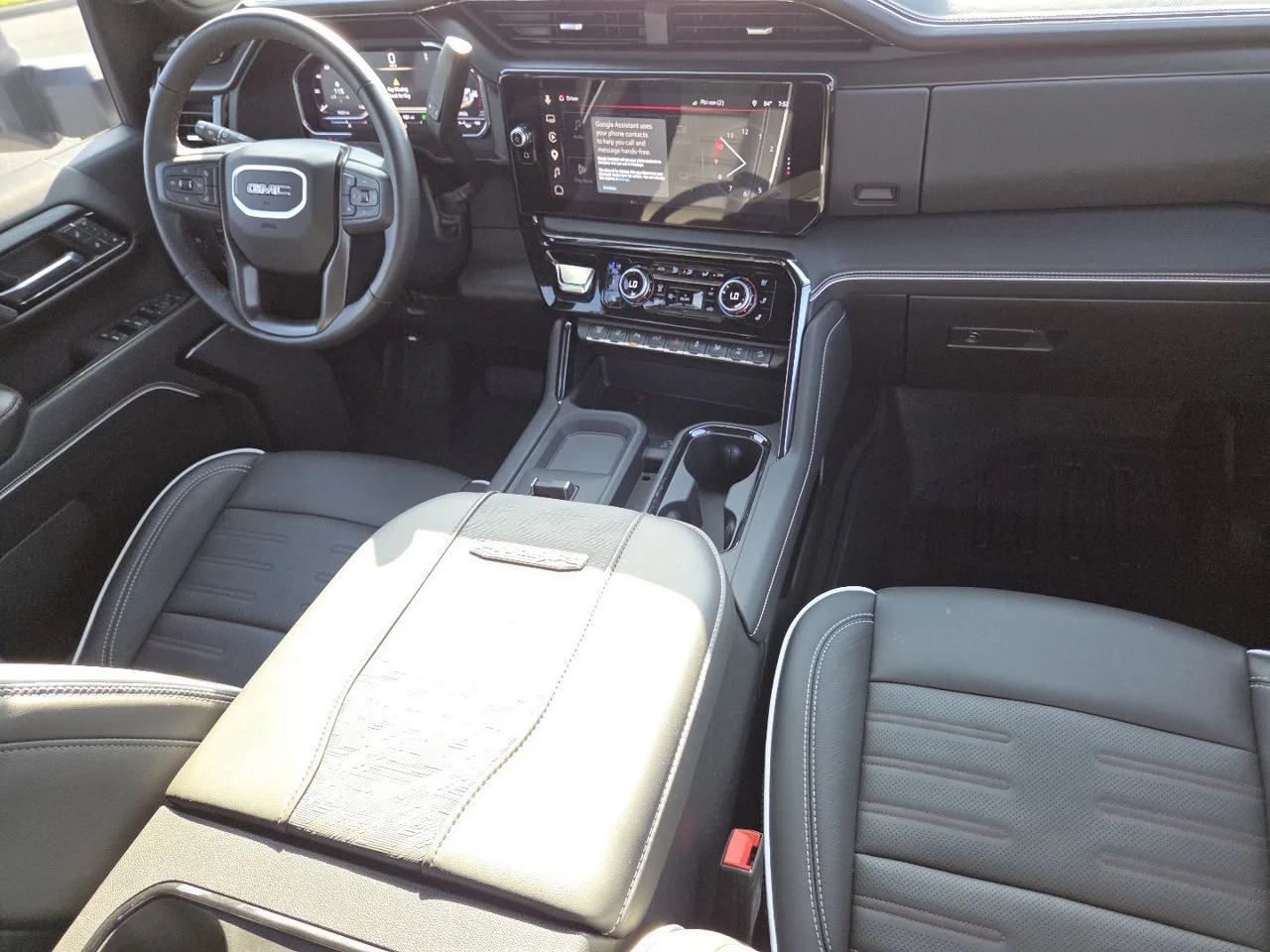 Used 2025 Summit White GMC AT4X image 33