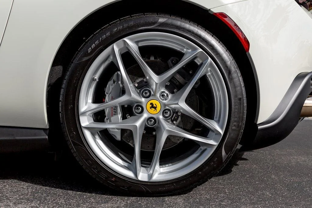 Used 2024 Bianco Avus Ferrari  image 41