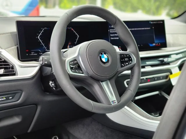 Used 2026 Gray BMW xDrive40i image 19