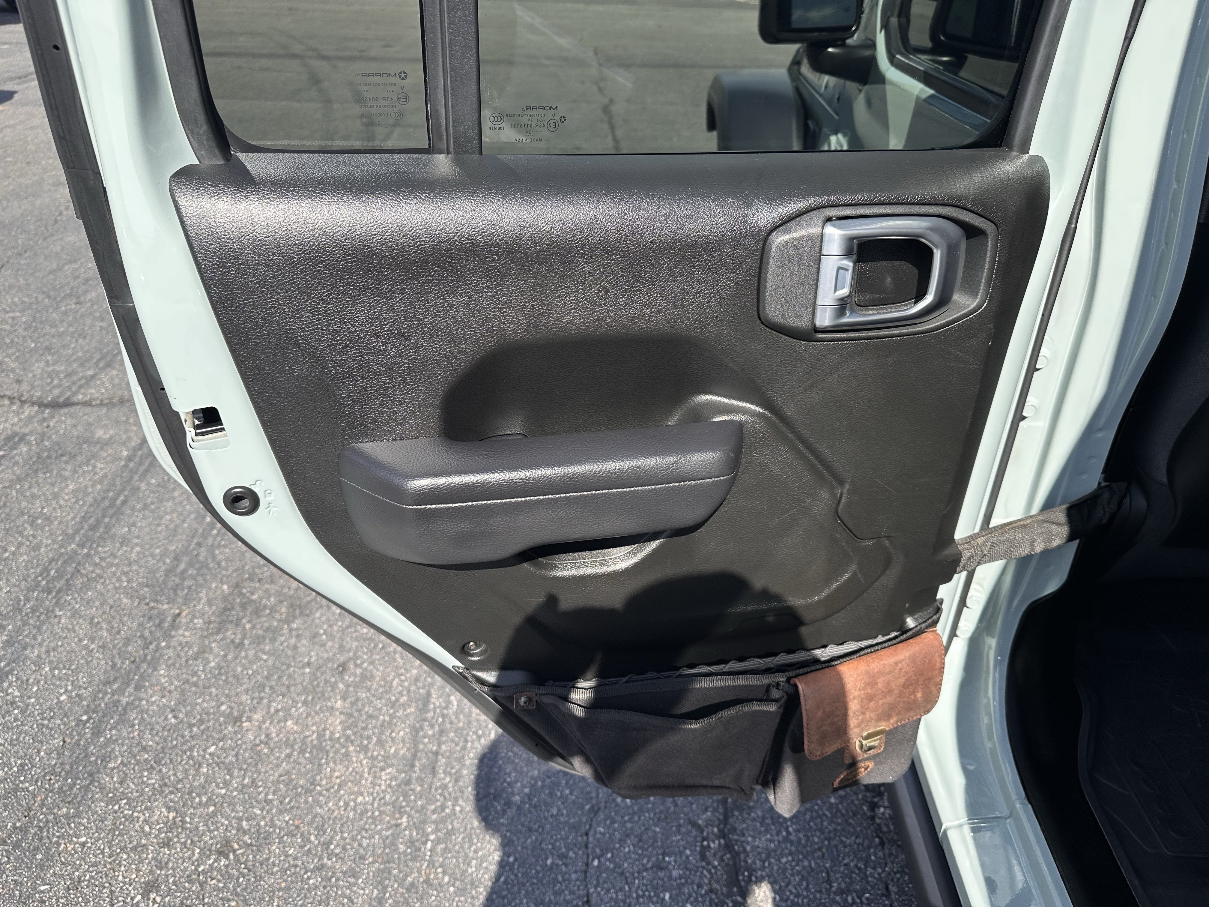 Certified Used 2024 Earl Clearcoat Jeep Rubicon image 11