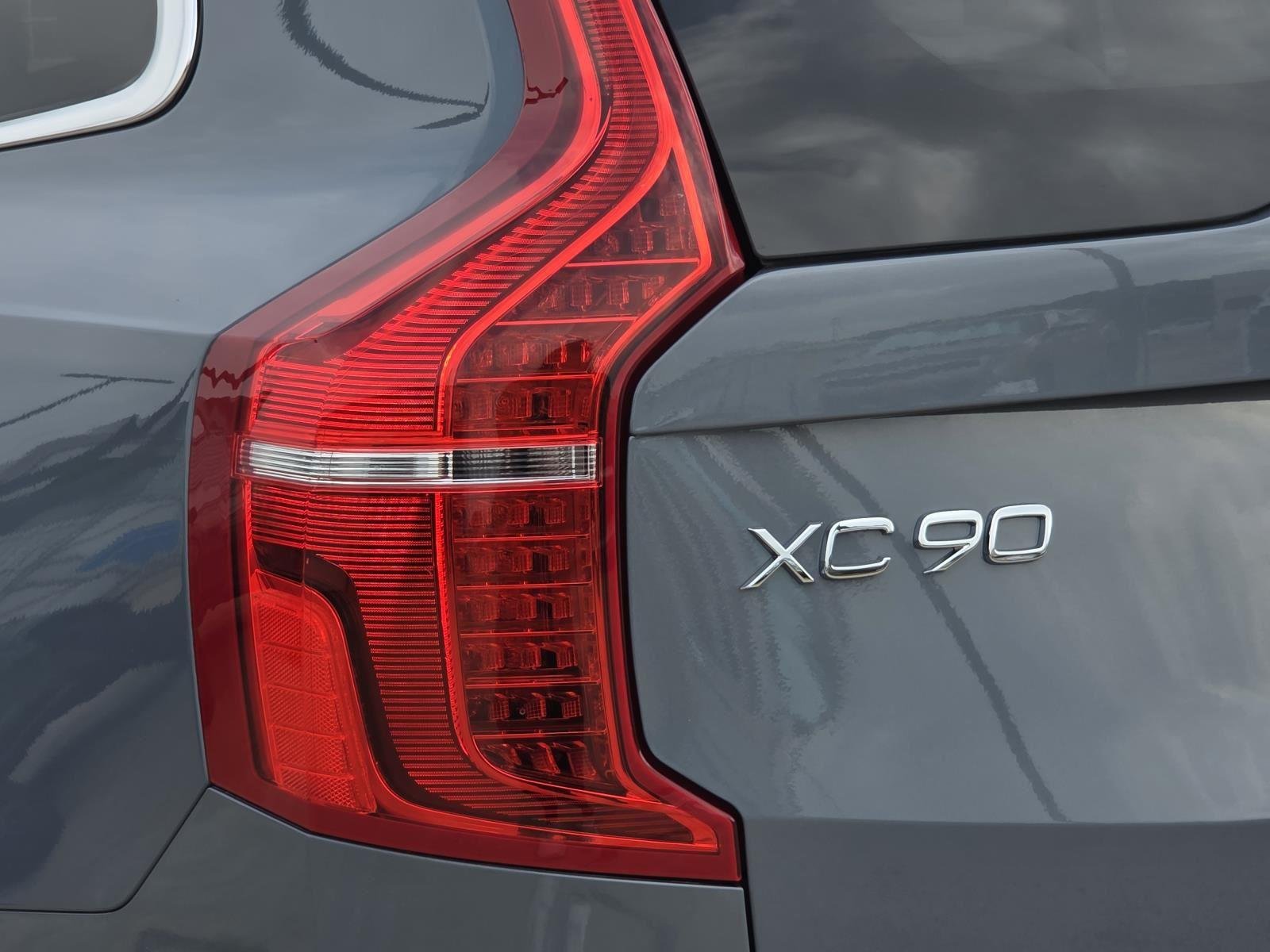 Certified Used 2023 Thunder Grey Metallic Volvo Ultimate image 9