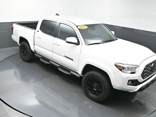 Used 2022 White Toyota SR5 image 46