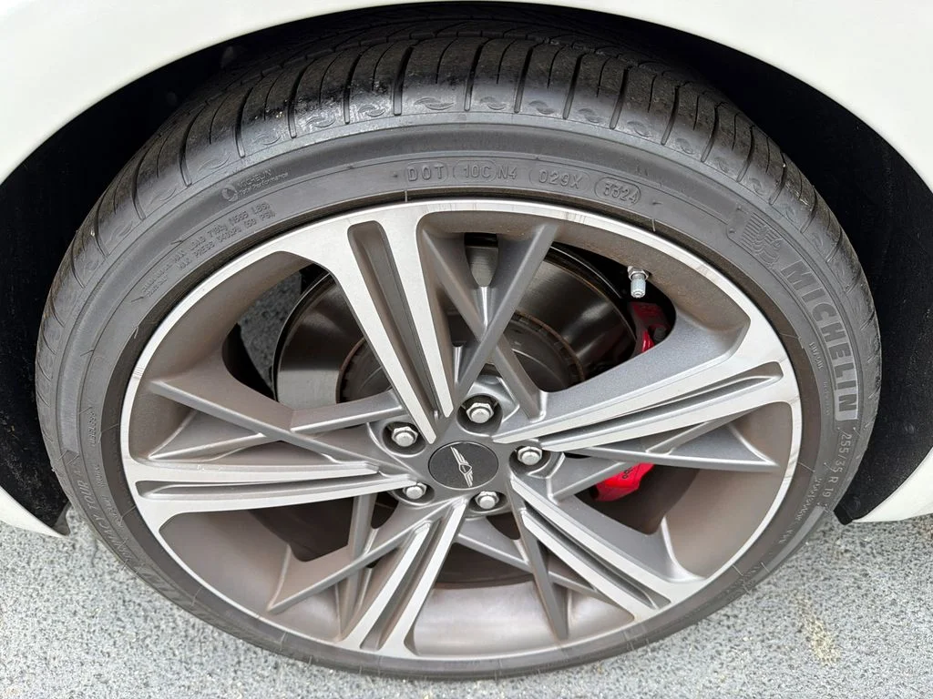 Used 2025 Gray Genesis 2.5T image 17