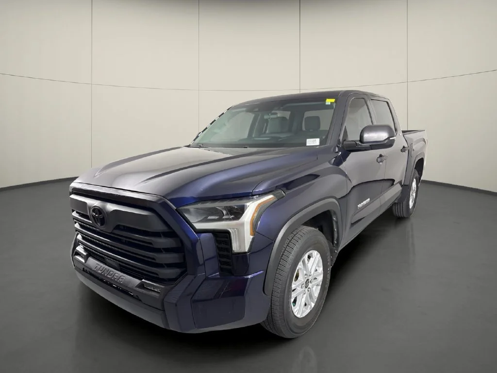 Used 2022 Blue Toyota SR5 image 4