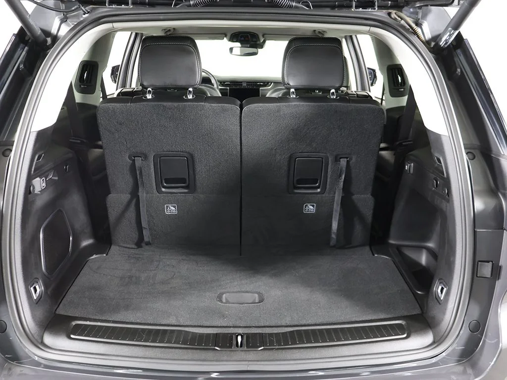 Used 2022 Gray Jeep Limited image 23